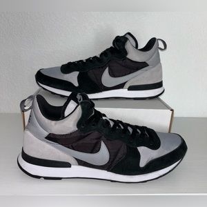*NIKE* Internationalist 2015 Mid Mens Grey & Black Size 12.